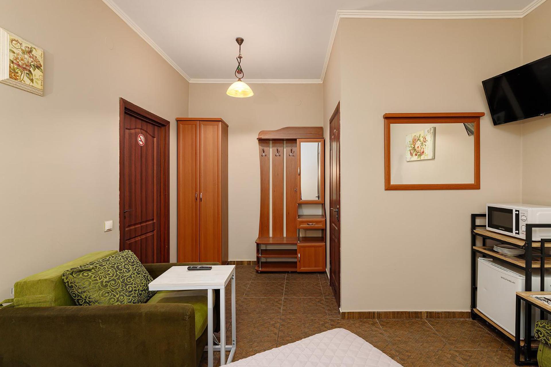 Hotel Kaiser Econom Lviv Buitenkant foto