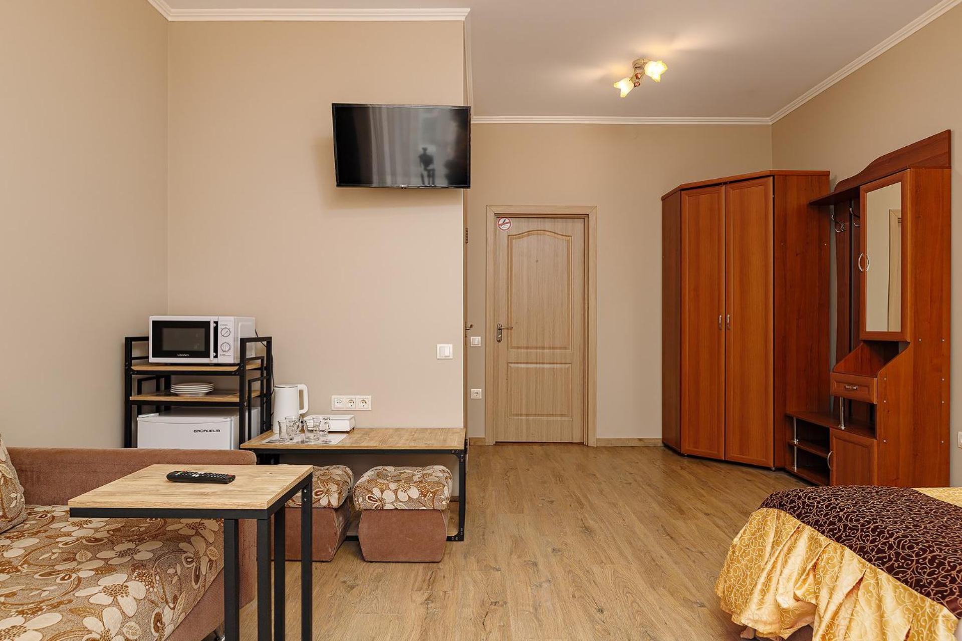 Hotel Kaiser Econom Lviv Buitenkant foto