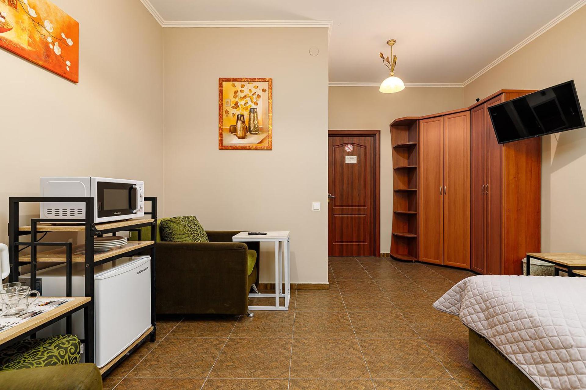 Hotel Kaiser Econom Lviv Buitenkant foto