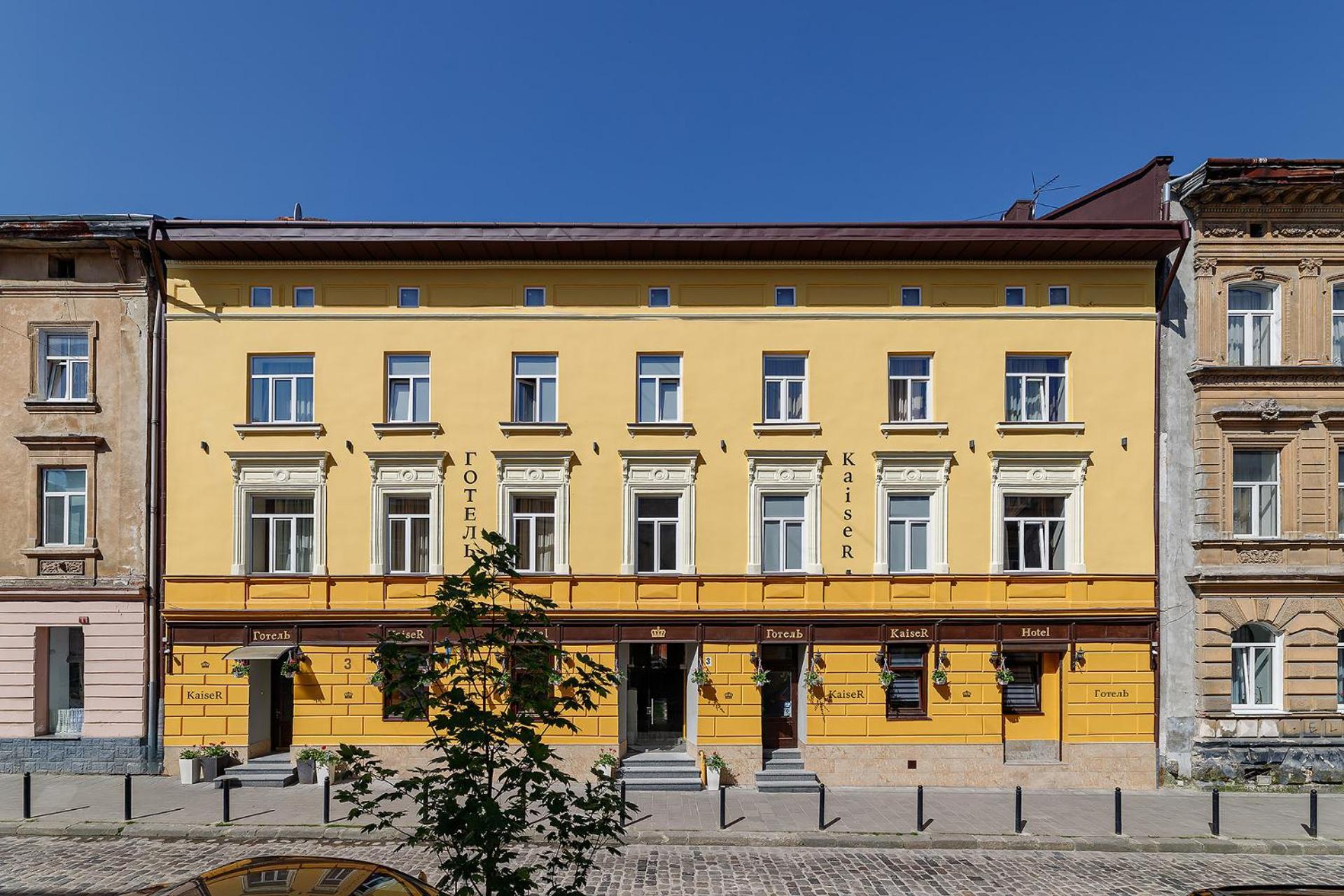 Hotel Kaiser Econom Lviv Buitenkant foto