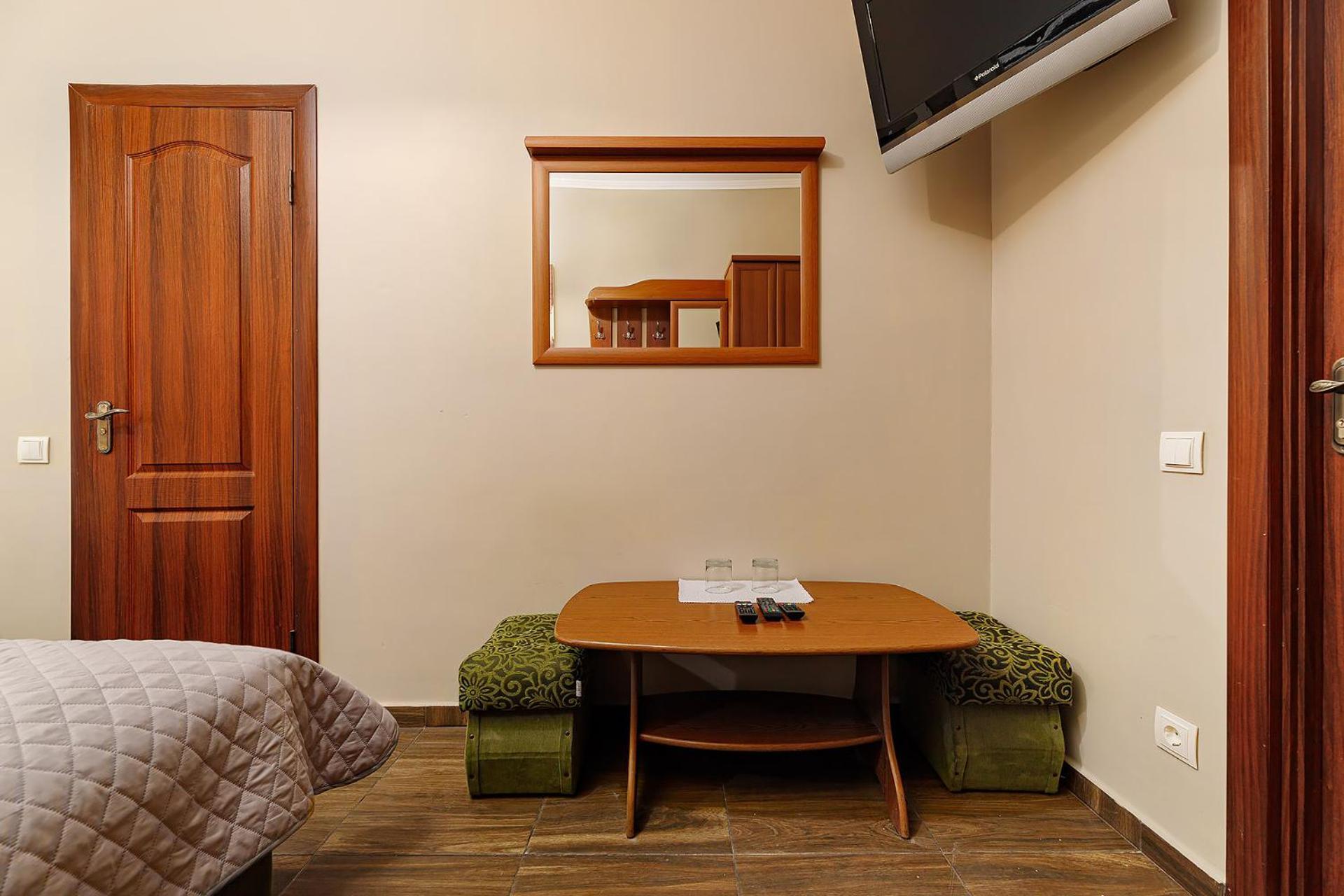 Hotel Kaiser Econom Lviv Kamer foto